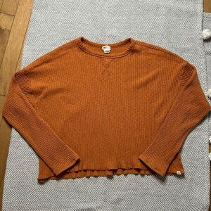 Billabong⎮ Boxy Cropped Long Sleeve Tee